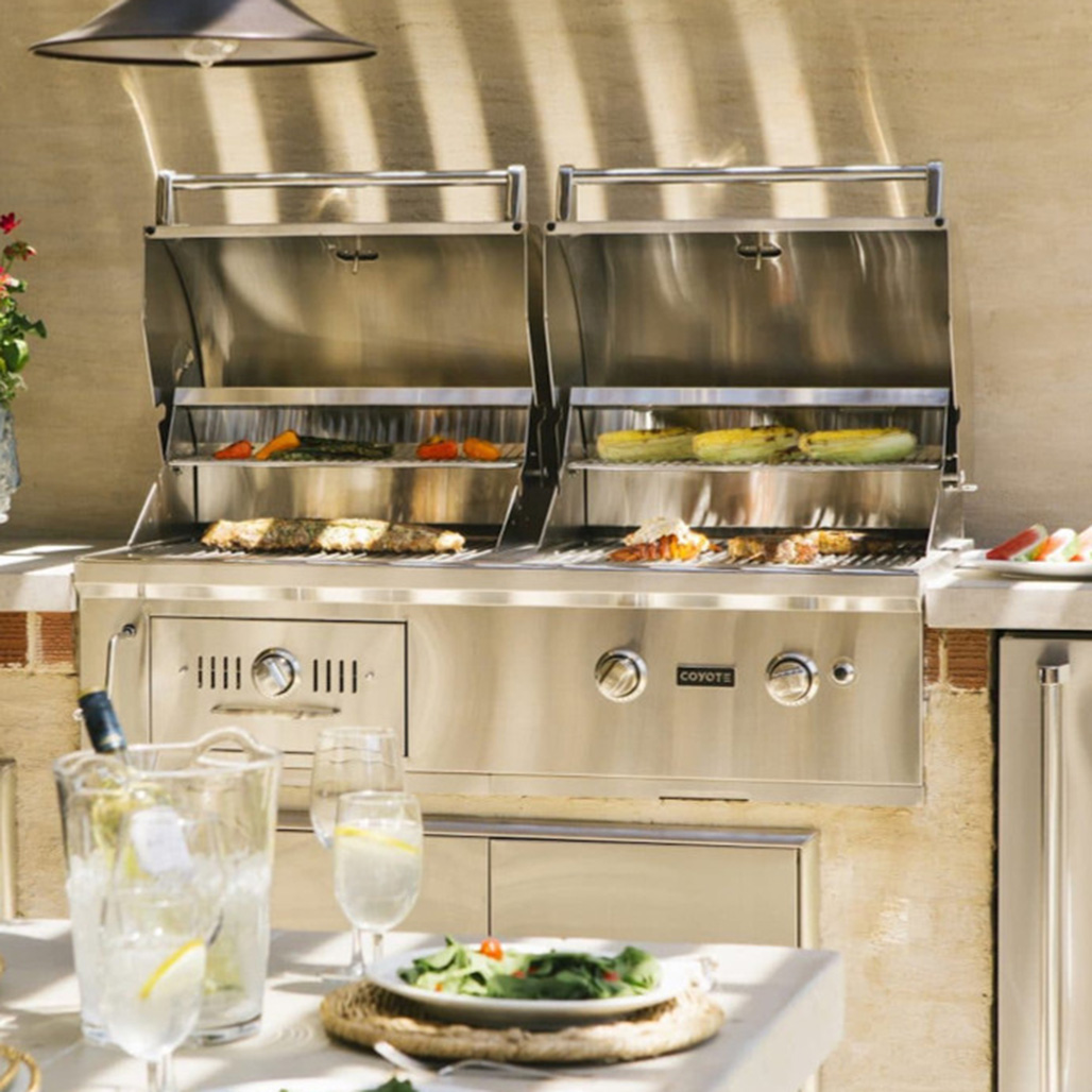 Coyote Outdoor Living 50" Hybrid Gas & Charcoal Grill | Interior grill lighting