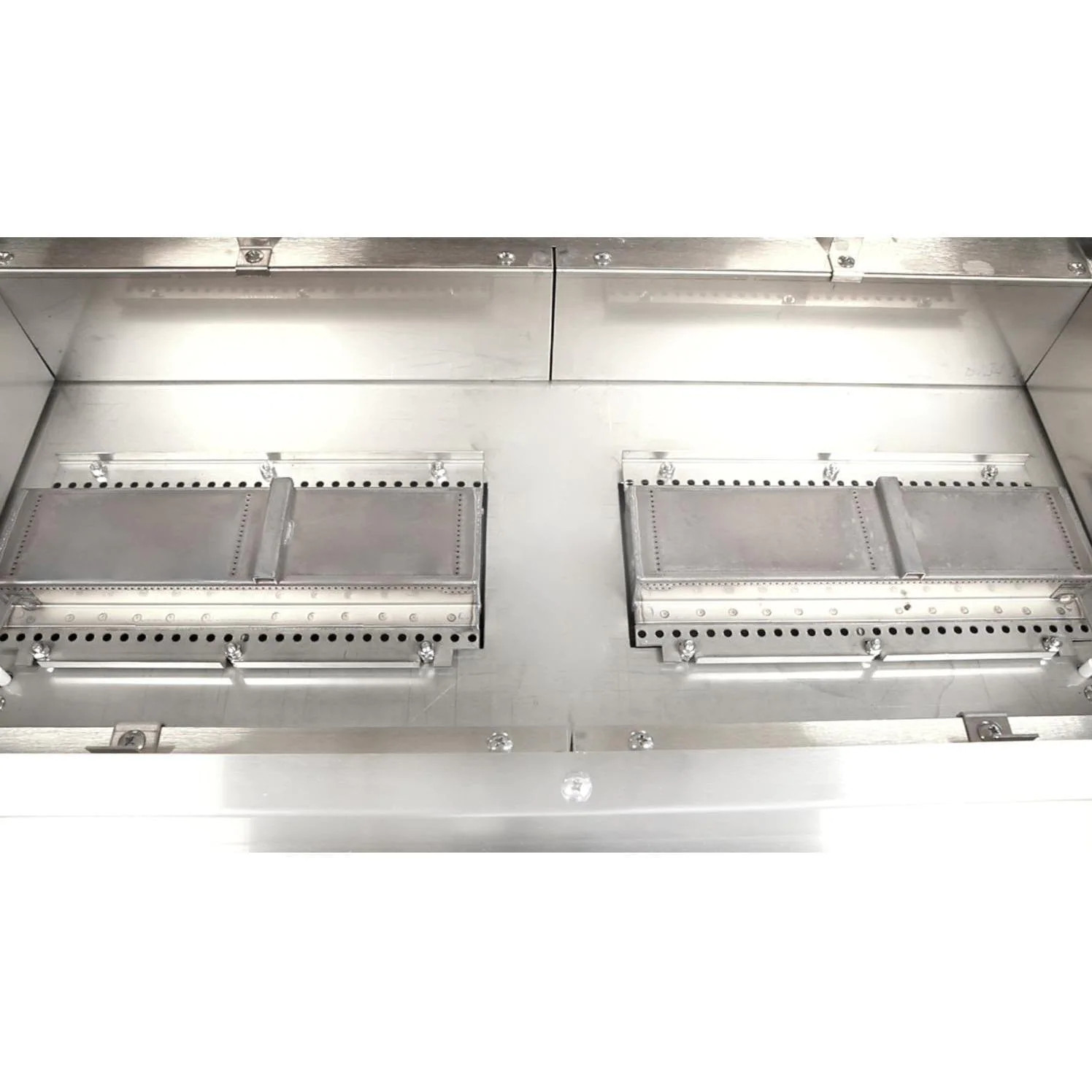 TEC Patio 44" Infrared Gas Grill with Side Shelves | Flare-resistant design prevents charring of food