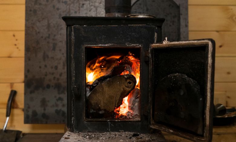 How to Use a Wood-Burning Fireplace