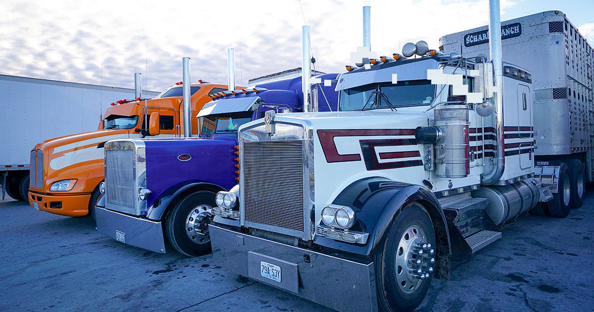 How to Customize Your Peterbilt 379 with Aftermarket Parts (Within a Budget)