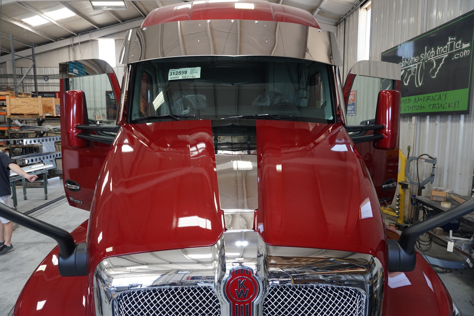 T880 Exterior Upgrades for Highway Trucks