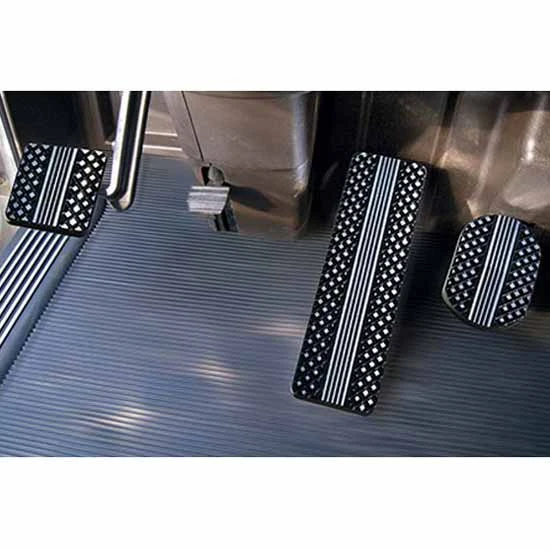 Kenworth W900, T800, T700 Black Diamond Cut Billet Pedal Kit