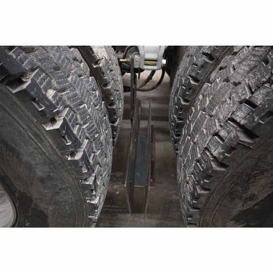 Single Radius Fender Bracket Set For Models W/ & , By CSM For Peterbilt Low Air Leaf & Kenworth AG400L Suspensions 2005 & Newer