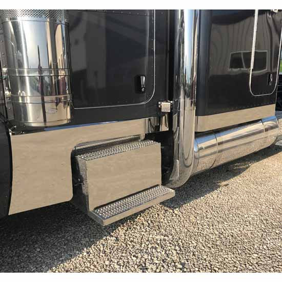 Polished 304 SS Cab Cowl & Sleeper Panel Kit With Shine-Down Bullseye Light Option For Peterbilt 389 W/ DPF