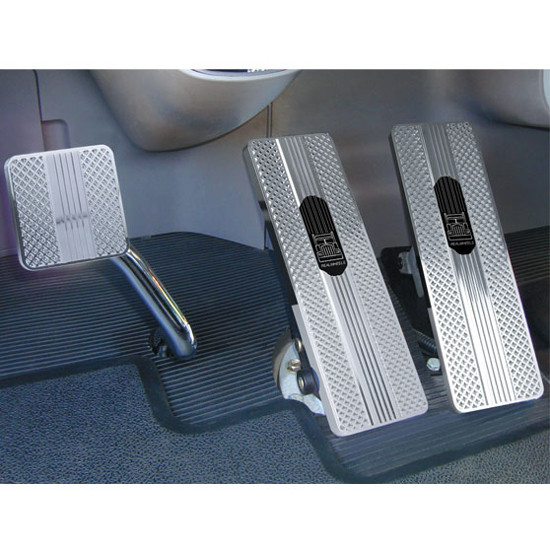 RealWheels Polished Aluminum Billet Pedal Set W/ Kenworth Logo & Pyramid Cut Design For Kenworth T440, T470, T700, T800, W900
