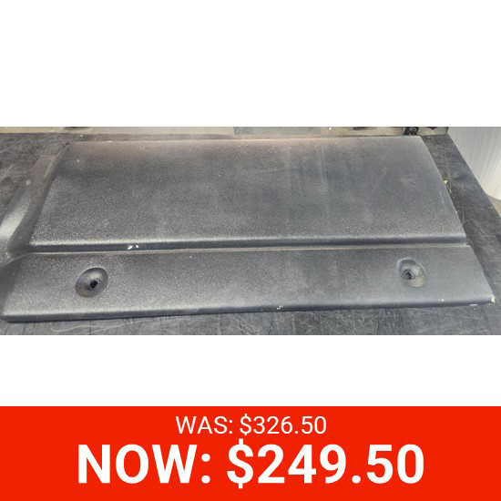 BLEMISHED: Kenworth T600 Aero Center Tank Skirt-Driver Side