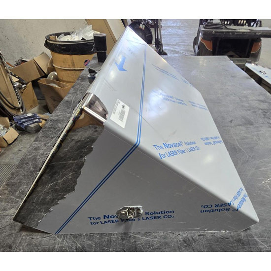 BLEMISHED: CSM SS Battery / Tool Box Replacement Lid W/ Square Corners For Peterbilt 378, 379 & 389 With No Upper Step