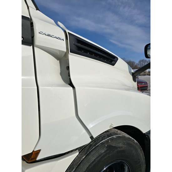 Jones Performance Hood Shell A17-20392-006 For Freightliner Cascadia 126 BBC