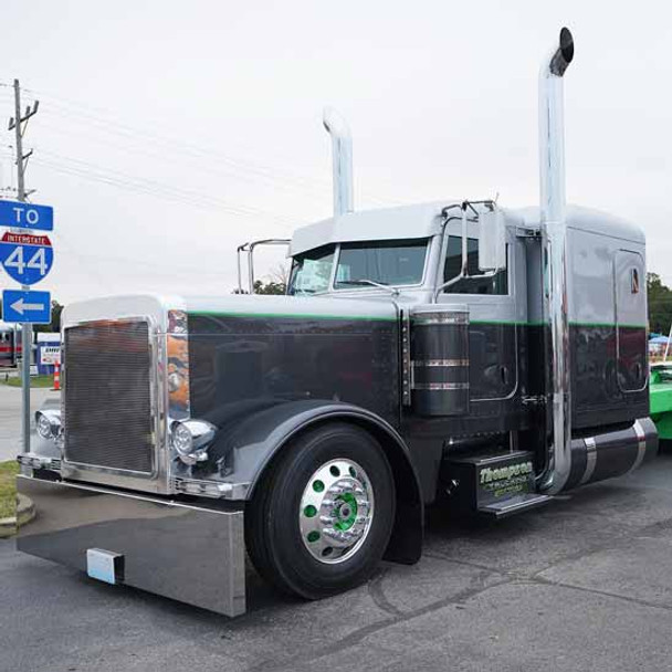 Peterbilt 379, 359 Polished Aluminum Front Fender Blinker Bar Light Brackets Peterbilt 379, 359 Polished Aluminum Front Fender Blinker Bar Light Brackets