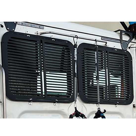 RealWheels Black Steel Rear Window Guard For Freightliner Cascadia