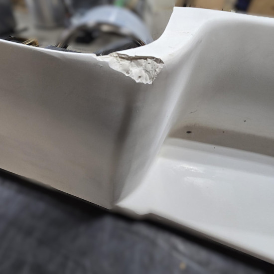 BLEMISHED: BESTfit Fiberglass Upper Front Fairing Passenger Side For Kenworth T600