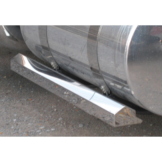 CSM 72 Inch Stainless Steel Fuel Tank Fairing W/ Peaked  Top For Kenworth T800, W900B, W9000L W/ 24.5 Inch Diameter 150 Gallon Tank