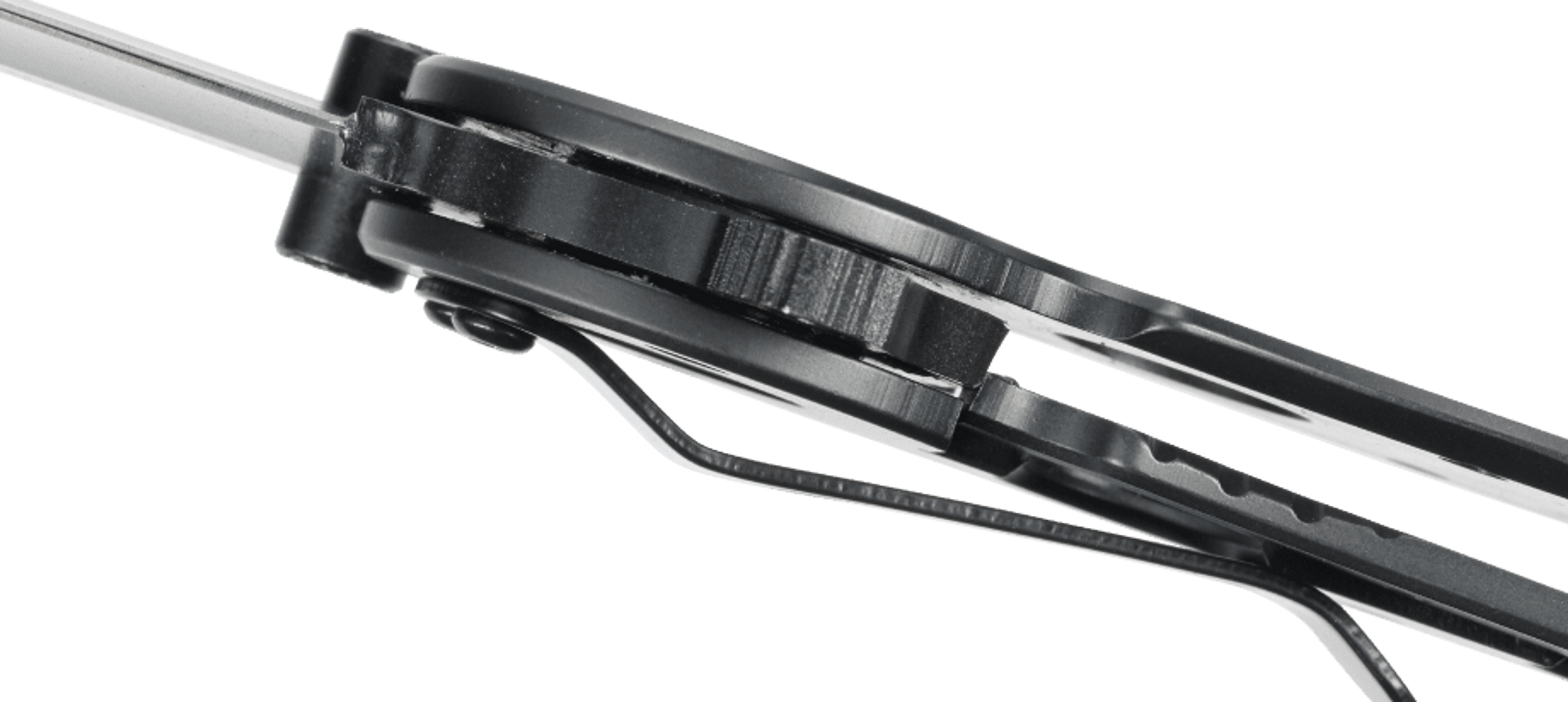 M16®-04KS Tanto angled back