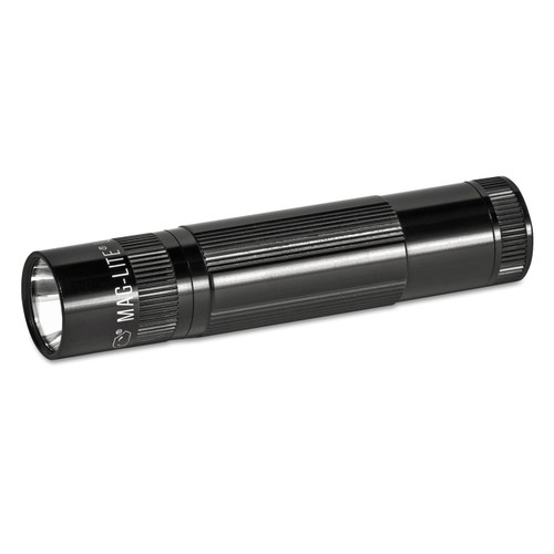 Maglite XL200 LED Flashlight Blister Pack, 3 AAA, Black