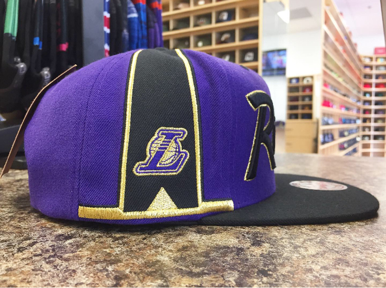 ALL THE RINGS SNAPBACK LOS ANGELES LAKERS