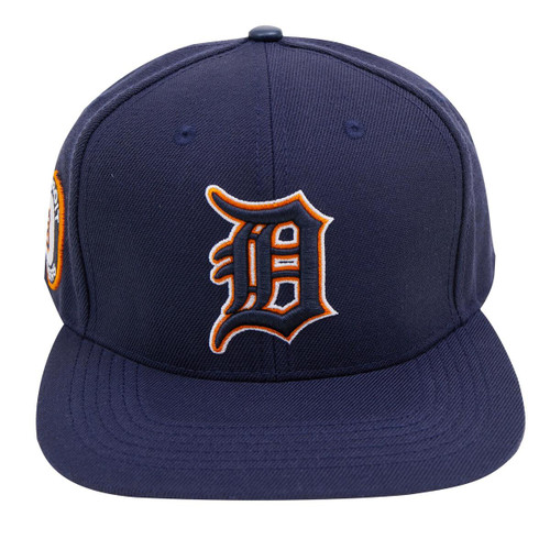 DETROIT TIGERS LOGO SNAPBACK(PINK UNDER VISOR)