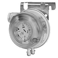 QBM81-3 - Differential Pressure Switch