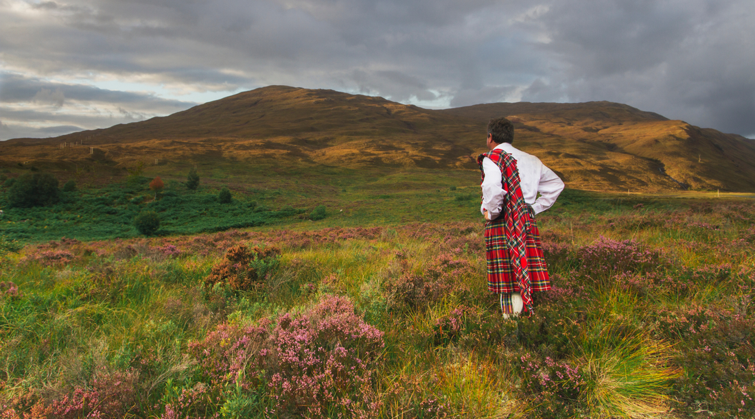 Vêtements et Accessoires en Tartan pour Hommes et Femmes