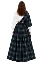 Back view of woman in dark green tartan earasaid draped over shoulder and belted