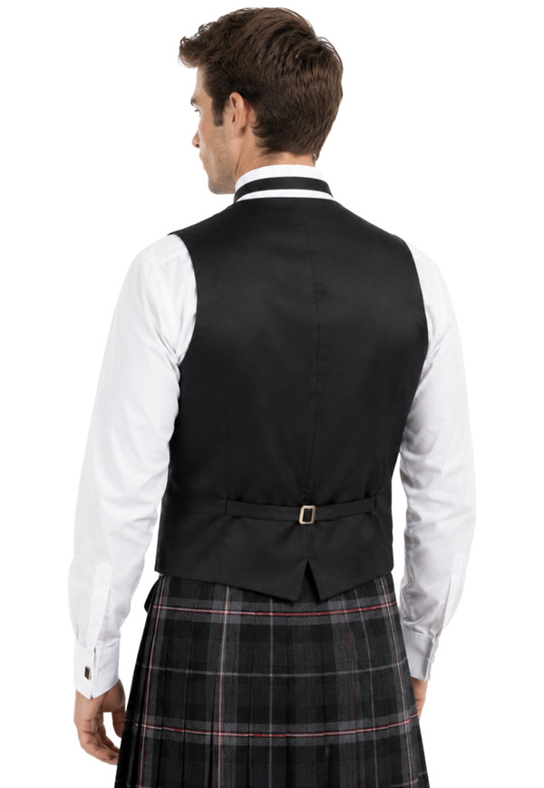 Man in a black Brian Boru vest with a dark tartan kilt, back view