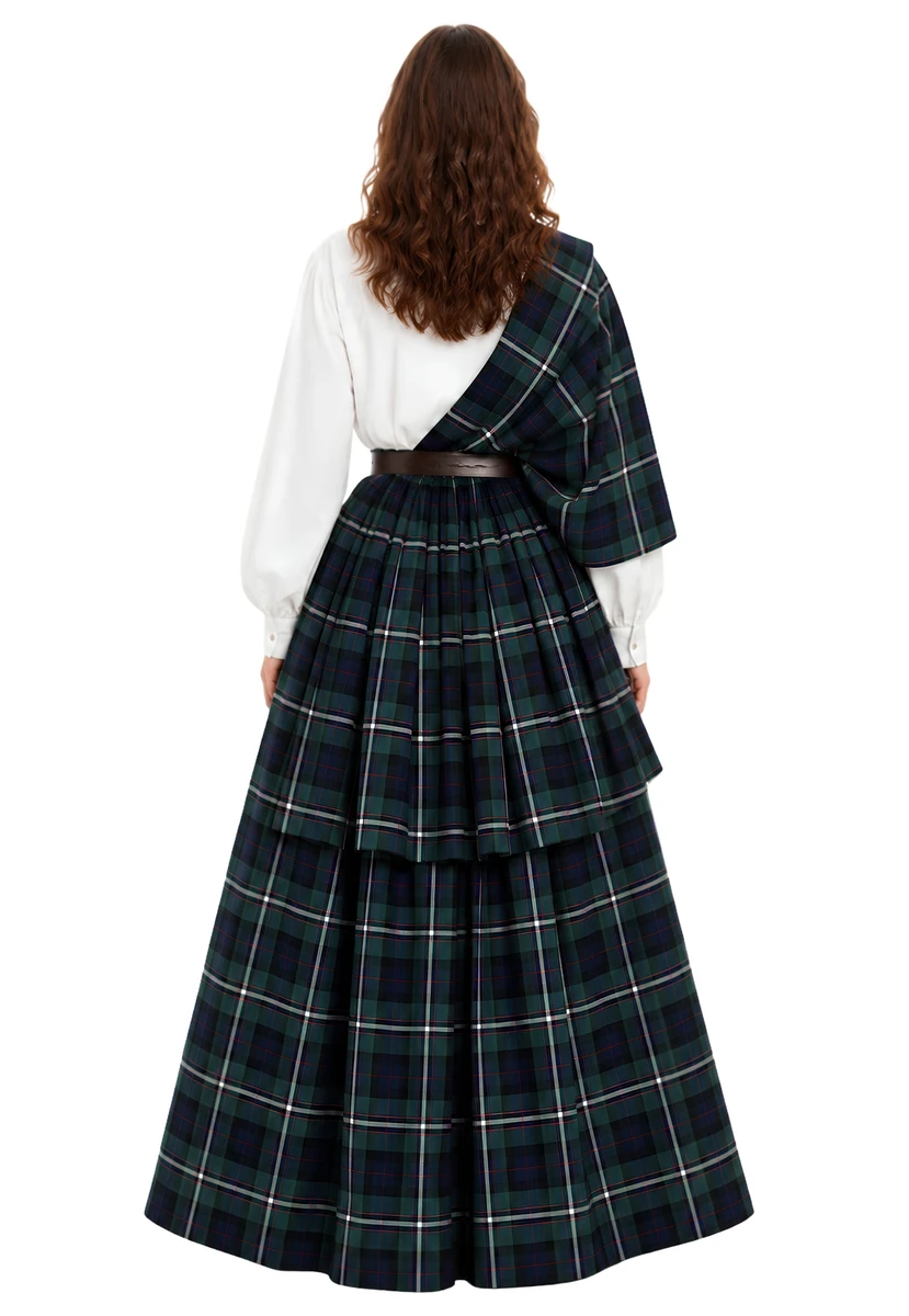 Back view of woman in dark green tartan earasaid draped over shoulder and belted