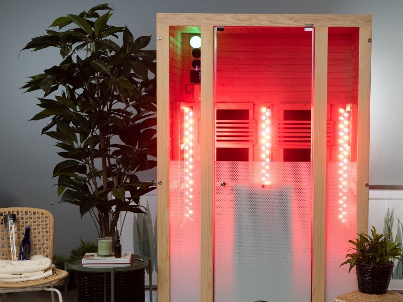 Arki sauna with dual therapy lighting activated