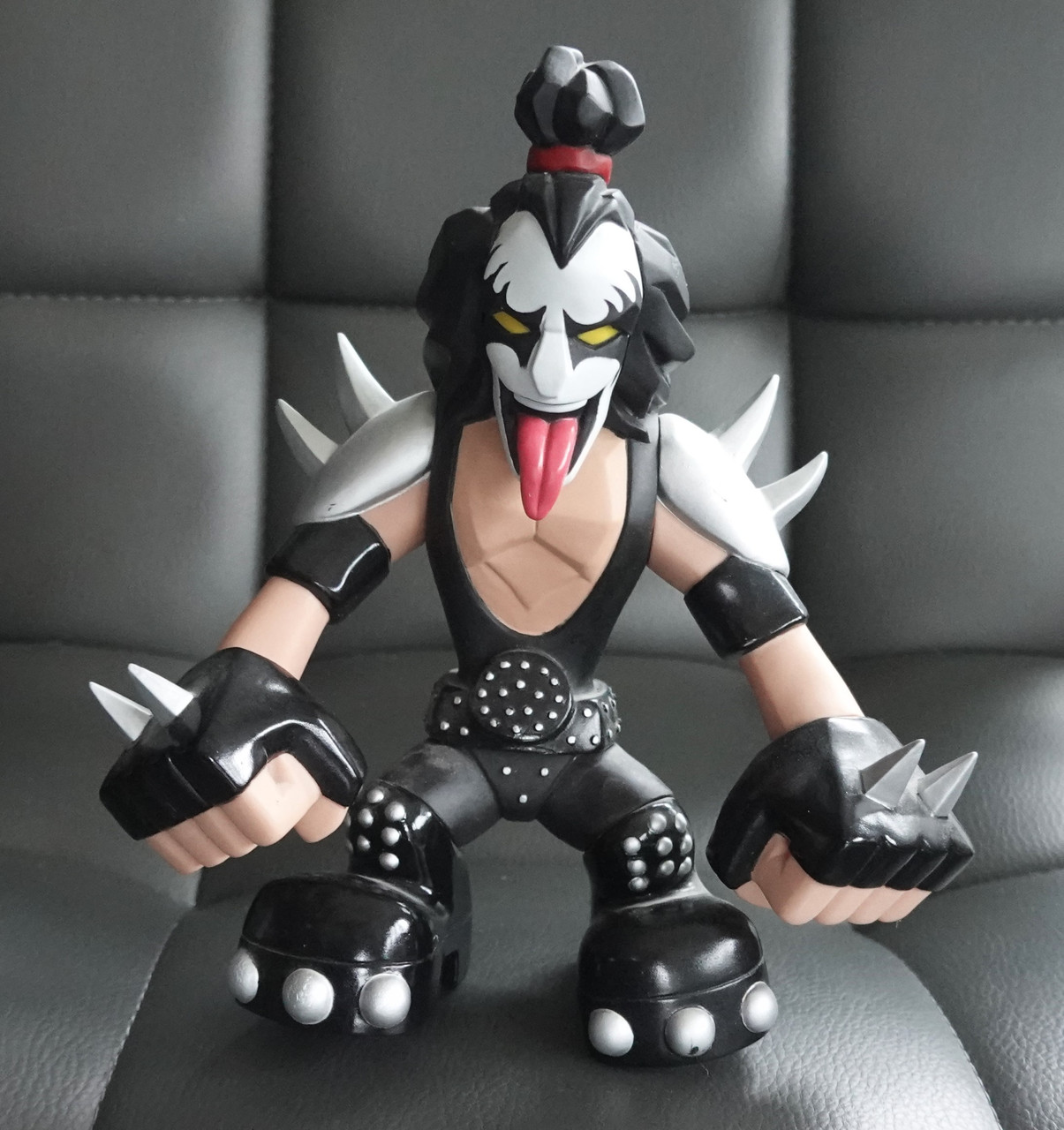 KISS Gruntz Hotter Than Hell Gene Simmons