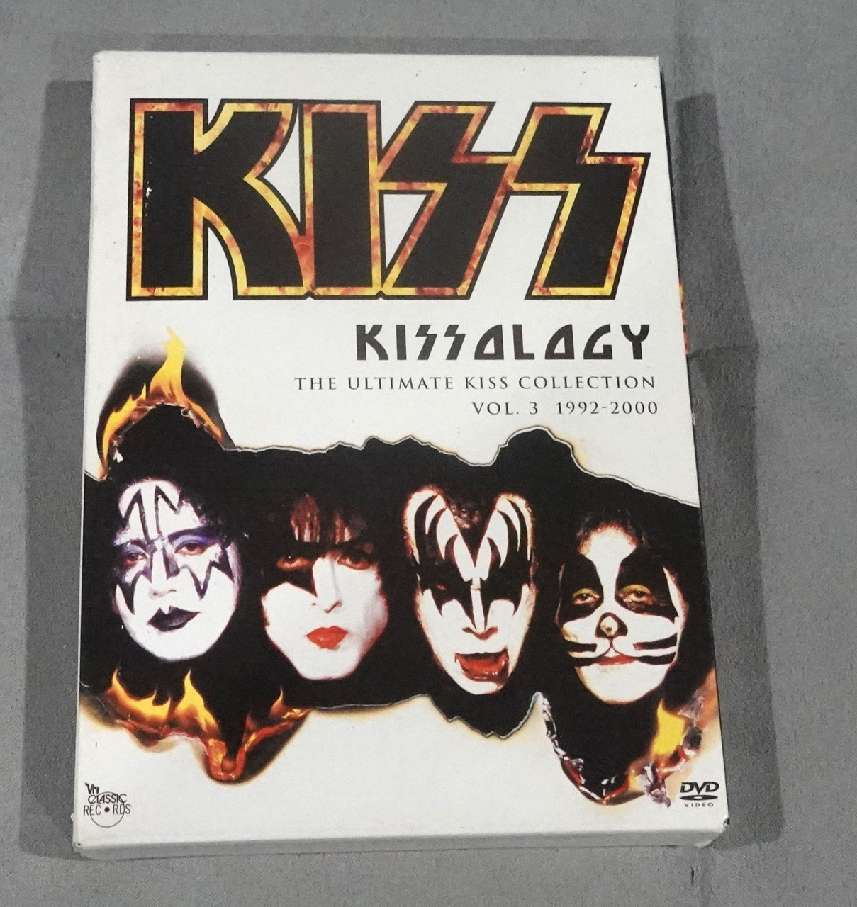 KISSology 3 DVD Best Buy Version with Irvine Weenie Roast 1996