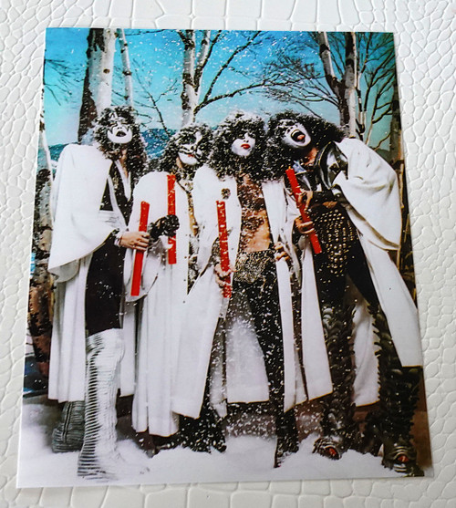 KISSmas Candles Photo 