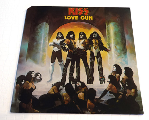 Love Gun LP NBLP 7057 RCA Club with Merch Insert 