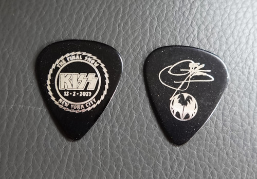 KISS 2023 MADISON SQUARE GARDEN Final Shows Silver Foil Black Guitar Pick Gene Simmons