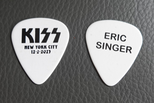 KISS 2023 MADISON SQUARE GARDEN 12-2-23 Final Show Black on White Throwback Design Guitar Pick Eric Singer