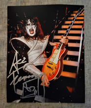acesignedlive77photo__25811.