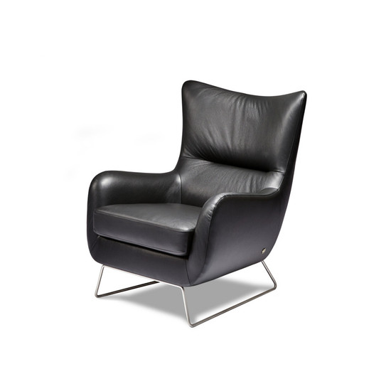 Liam accent chair