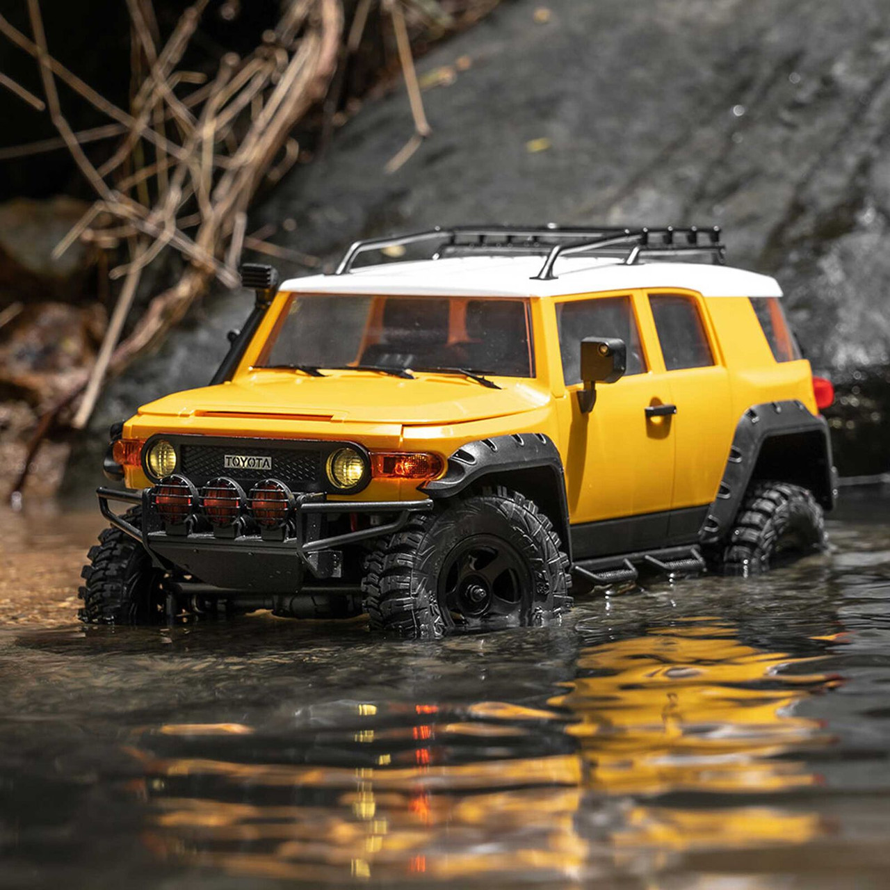 FMS FMMROC006RTR 1/18 Toyota FJ Cruiser RTR Rock Crawler