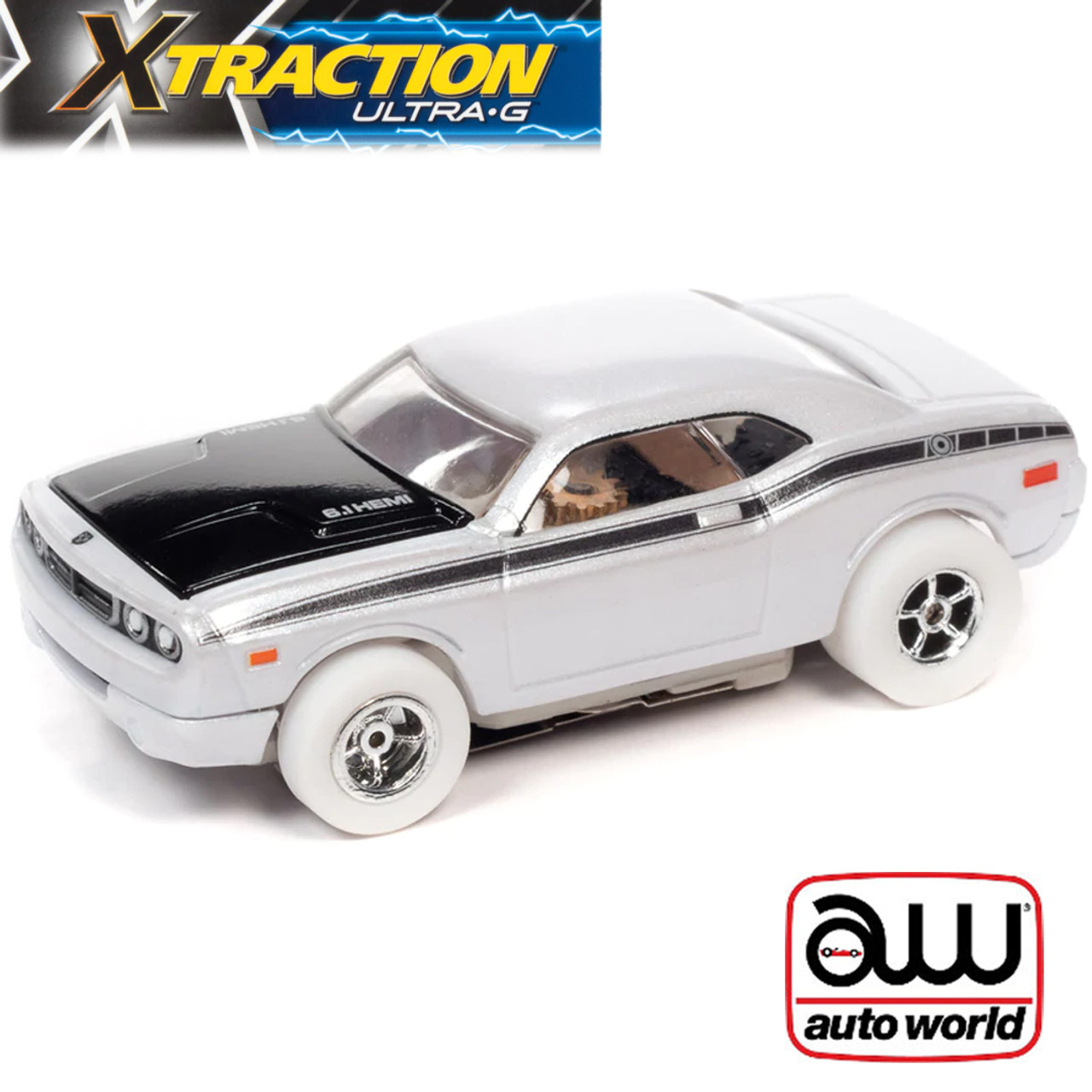 Auto World Xtraction R34 2008 Dodge Challenger iWheels HO Scale Slot Car