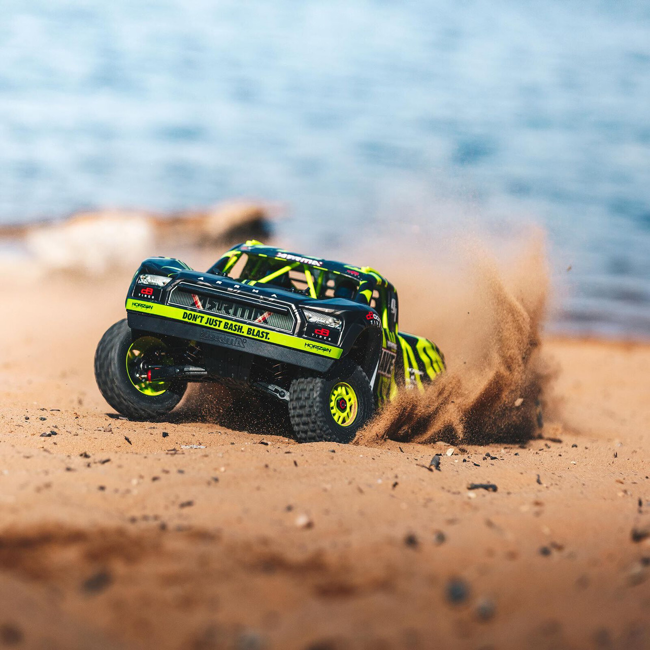 ARRMA 1/7 MOJAVE 6S V2 4X4 BLX Desert Truck w/ Spektrum Firma RTR
