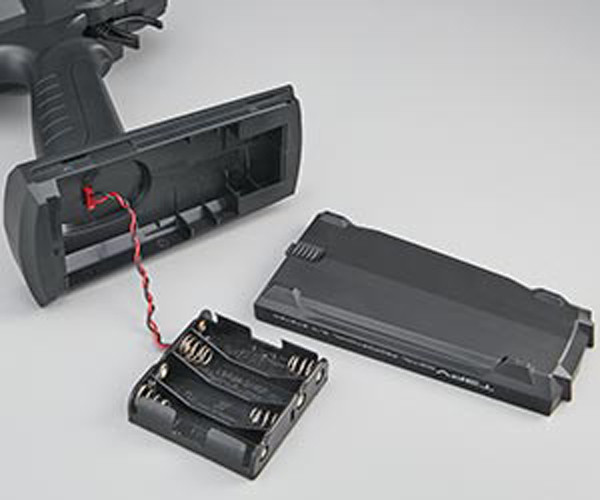 Futaba 3PV 2.4GHz 3-Channel T/S/FHSS Radio System w/R203GF 3ch S