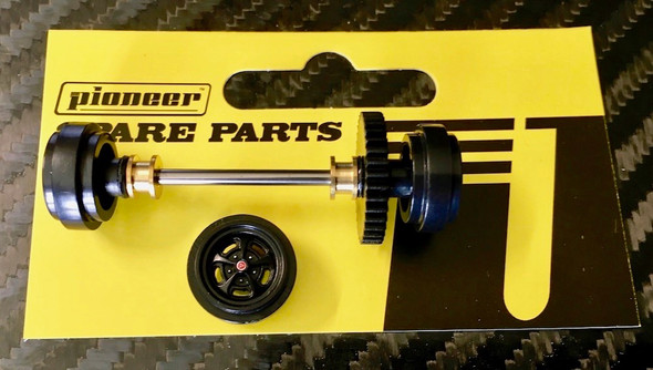 Pioneer Rear Axle Assembly no tires Mag 500 Wheels - Black 1/32 Slot Car