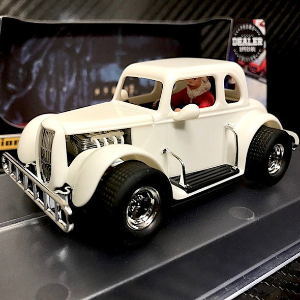 Pioneer P123-DS Legends Racer '34 Ford Coupe Snow Santa Slot Car 1/32 Scalextric DPR