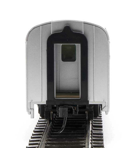 Walthers 910-30016 85' Budd Large-Window Coach Amtrak Phase I Passenger Car HO Scale