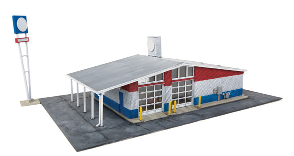 Walthers 933-3543 Drive-in Oil Change - Repurposed Gas Station Kit HO Scale