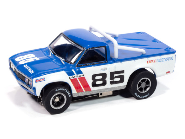 Auto World Xtraction 1972 BRE Datsun 620 Pickup (White & Blue) HO Scale Slot Car
