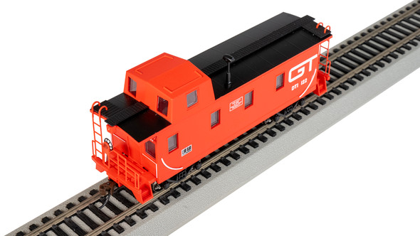 Bachmann 14004 Streamlined Caboose w/ Offset Cupola - Grand Trunk #122 HO Scale