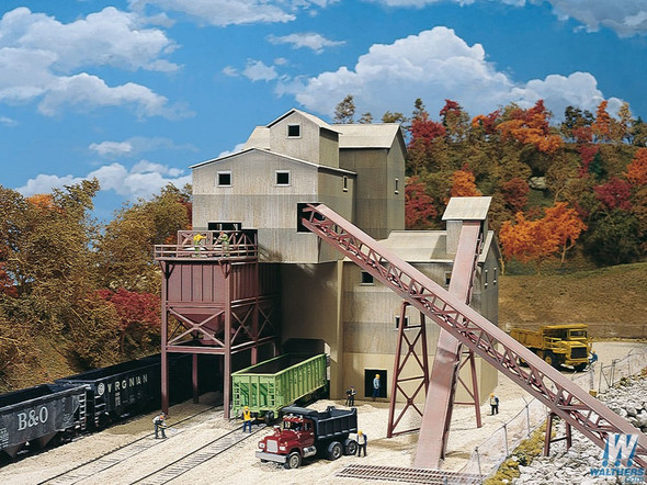 Walthers 933-3062 Glacier Gravel Company Kit - 9-3/8 x 11 x 10-1/4" : HO Scale