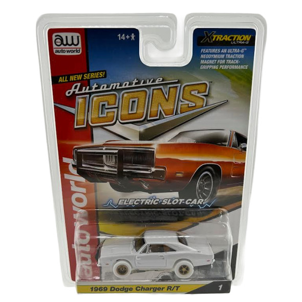 Auto World Xtraction 1969 Dodge Charger iWheels HO Scale Slot Car