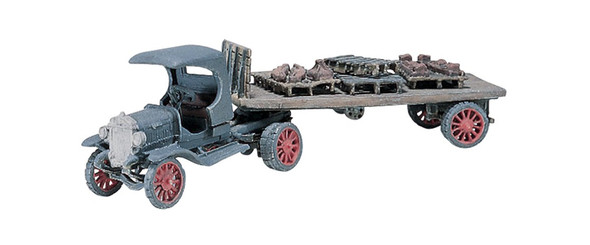 Woodland Scenics Details D244 - Flat Bed & Tractor Diamond T - HO Scale Kit