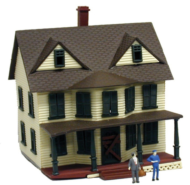 Model Power Haunted House Lighted w/Figures Built-Up Train Building N 2556