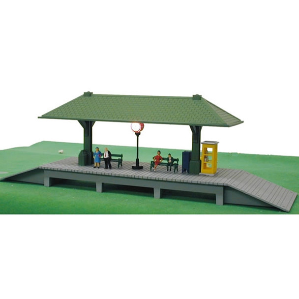 Model Power 583 Station Plattorm Built-Up Building Lighted w/ 2 figures : HO Scale