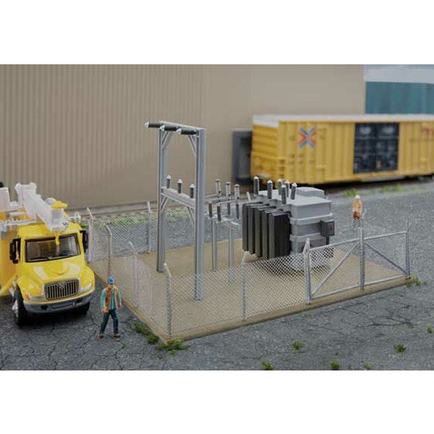 Walthers 933-4175 Small Substation Kit HO Scale